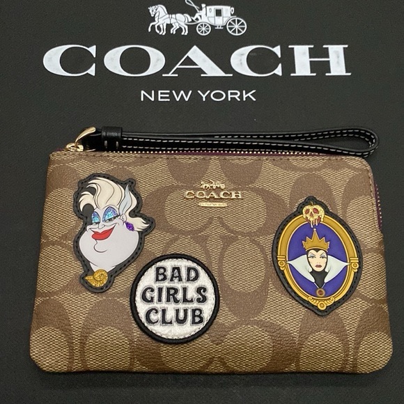 Disney X Coach Corner Zip Wristlet w/Disney Villains Bad Girls Club Patches, NWT - Picture 9 of 16